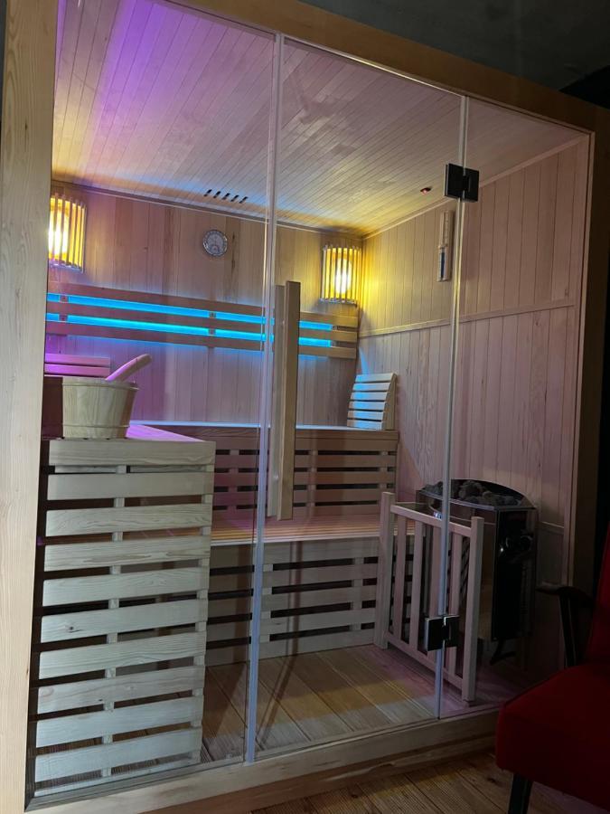 Houten Vakantiewoning "Reisnaarpolen" Royaal Ontbijt, Sauna En Hottub Czarna Góra Екстериор снимка