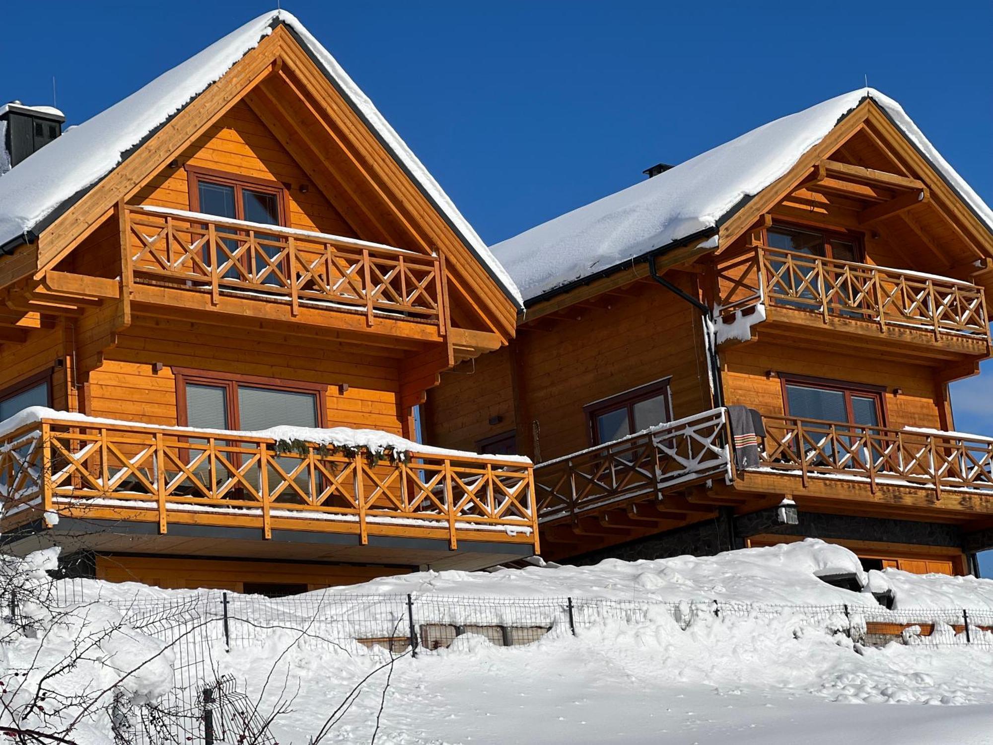 Houten Vakantiewoning "Reisnaarpolen" Royaal Ontbijt, Sauna En Hottub Czarna Góra Екстериор снимка