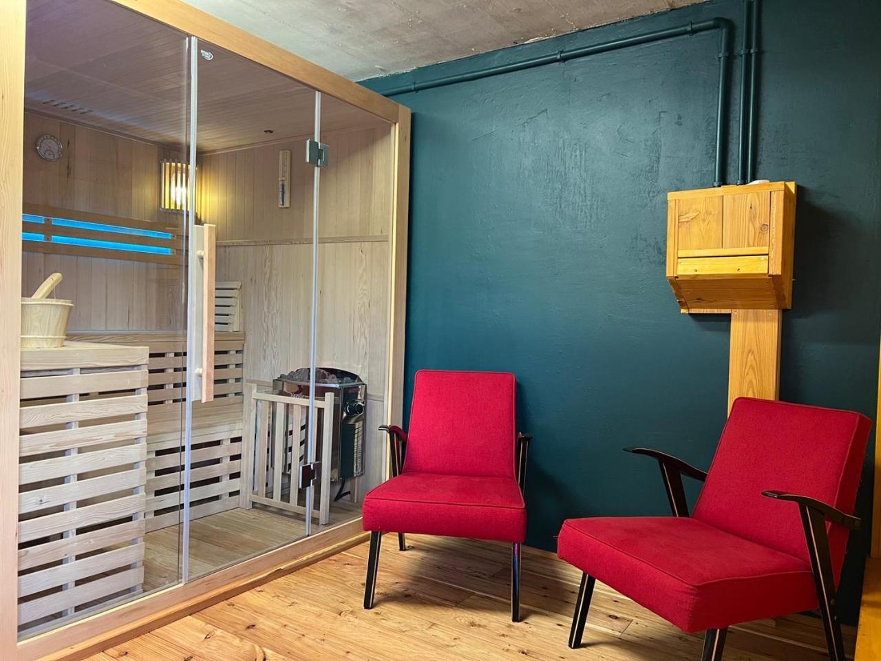 Houten Vakantiewoning "Reisnaarpolen" Royaal Ontbijt, Sauna En Hottub Czarna Góra Екстериор снимка